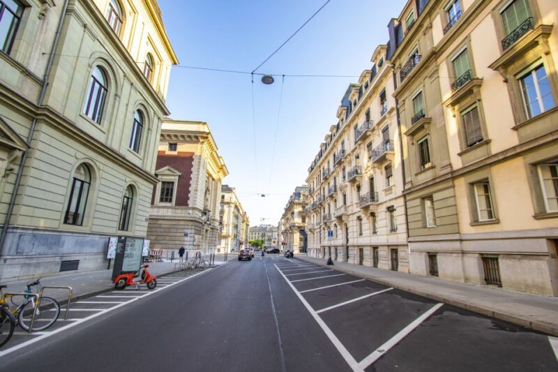 Geneva: Private Architecture Tour With a Local Expert - Exclusive Private Experience