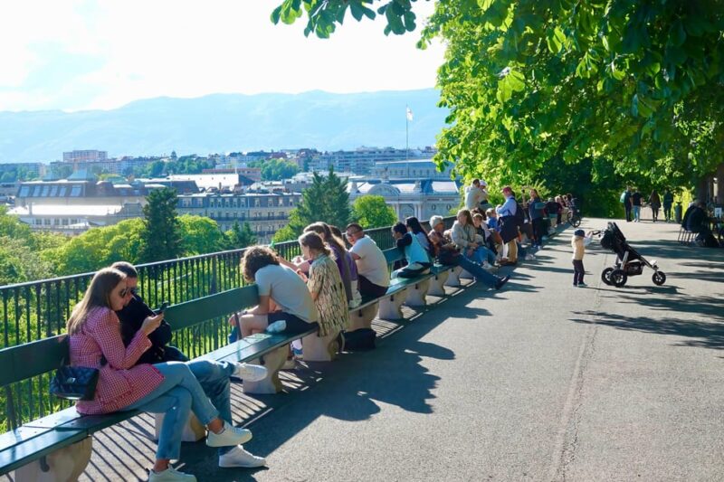 Geneva: Private City Highlights Guided Walking Tour - Culinary Experience