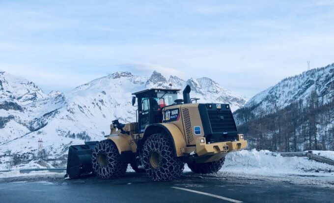 Geneva: Private Transfer to Tignes and Val D'isère - Booking and Inquiry Process