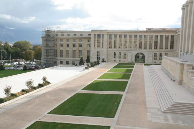 Geneva: Private Walking Tour With a Local Guide - Important Considerations