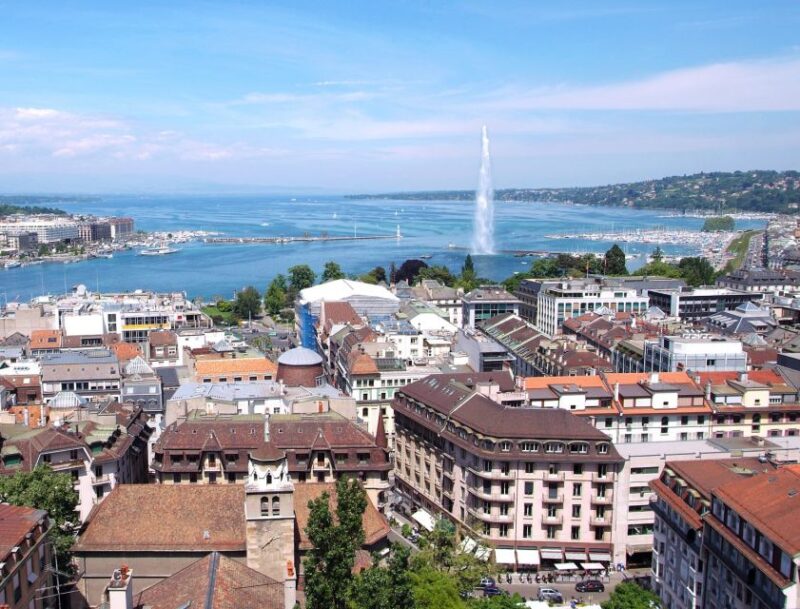 Geneva's Time Capsule: A Historic Journey Through the City - Mastering the Itinerary: Key Locations and Timings