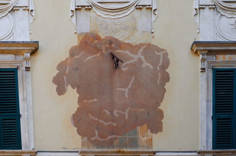 Genoa: Group Walking Photography Tour With Genoese Snack - Photography Experience