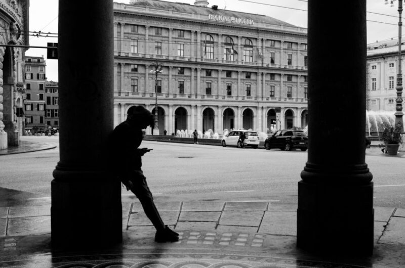 Genoa: Historical Center Photography Walking Tour With Snack - Important Information