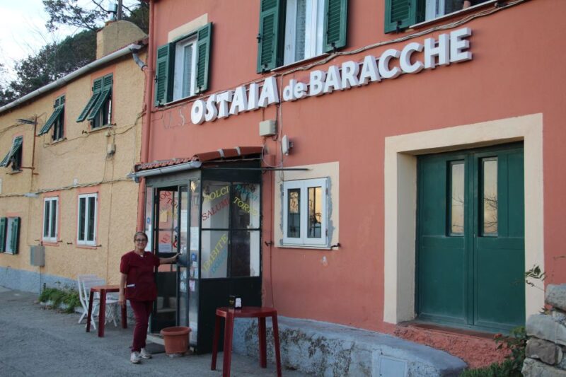 Genoa: Urban Hiking Along the Ancient Walls and Forts Park - What to Bring