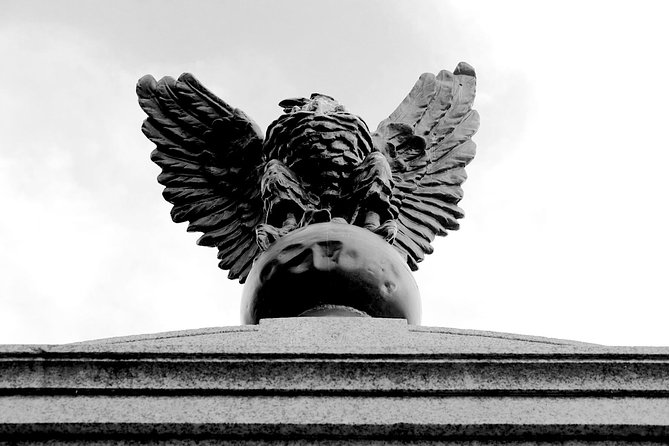 Genteel and Bards Savannah Dark History and Ghost Encounter Walking Tour - Directions
