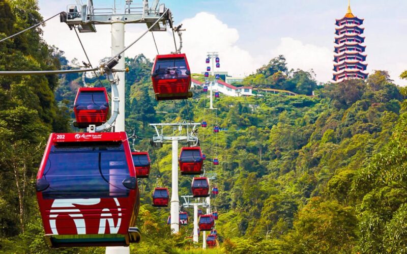 Genting Highlands: Awana SkyWay Gondola Cable Car Trip - Stops Along the Journey