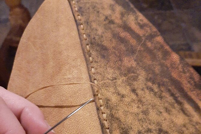Genuine Leather Tote Bag Workshop in Leiden - Personalized Experience