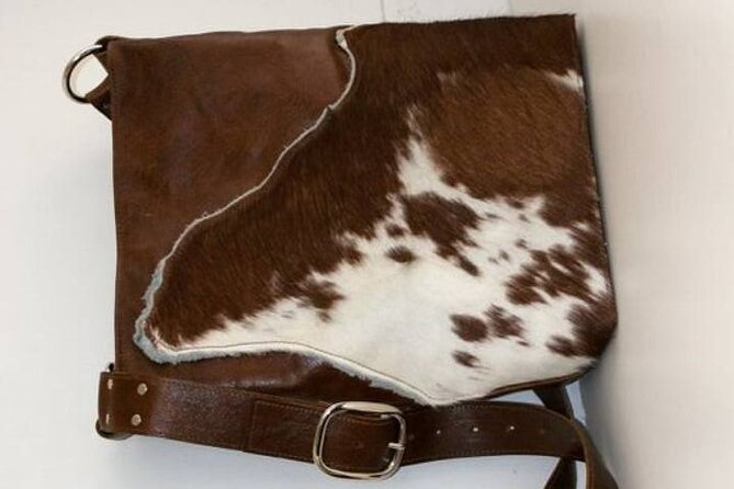 Genuine Leather Tote Bag Workshop in Leiden - Capacity and Requirements