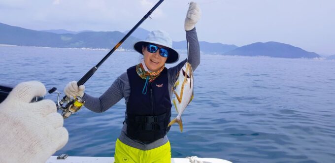 Geoje Island: Deep Sea Fishing - Jigging for Yellow Tail - Recap