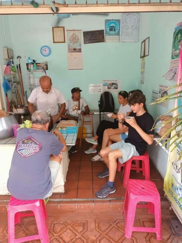 Georgetown Street Art Tour & Mix Culture Local Food Tasting - What Past Travelers Say