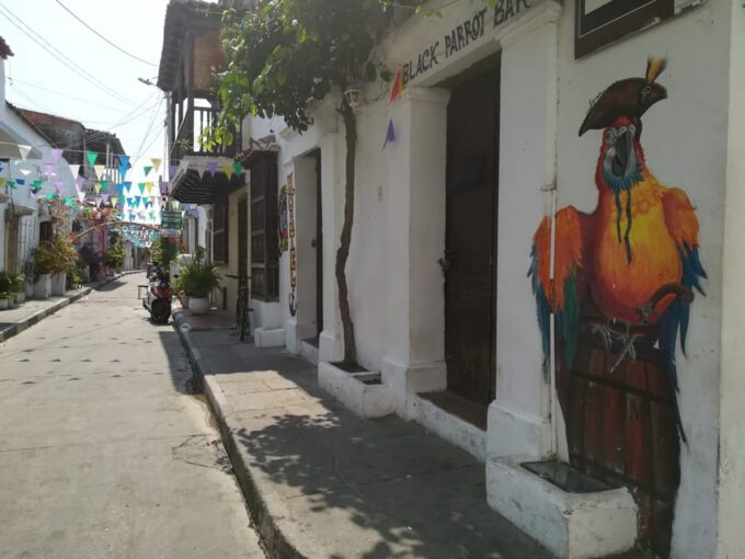 Getsemani: Private Walking Tour With German or Italian Guide - Experience Highlights