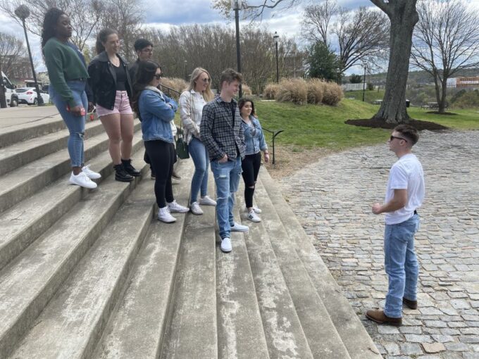 Gettysburg: Beer, Wine, and History Guided Walking Tour - Drink and History Combination