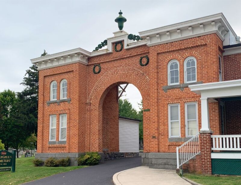 Gettysburg: Secrets of Gettysburg Walking History Tour - Meeting Details