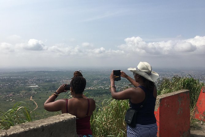 Ghana Eastern Explorer - Boti Falls, Aburi Gardens & Tetther Quarshie Cocoa Farm - Visiting Tetteh Quarshie Cocoa Farm