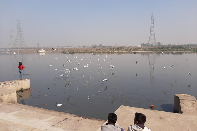 Ghats of River Yamuna and Old Delhi Temples - Tour Itinerary and Duration