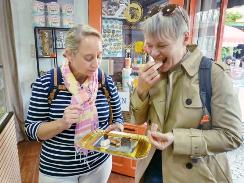 Ghent: Guided City Tour With Chocolate Tastings - Meeting Point and Duration