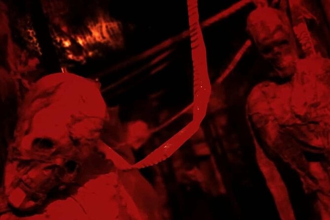 Ghost House Escape Room Experience Review - Atmosphere and Ambiance