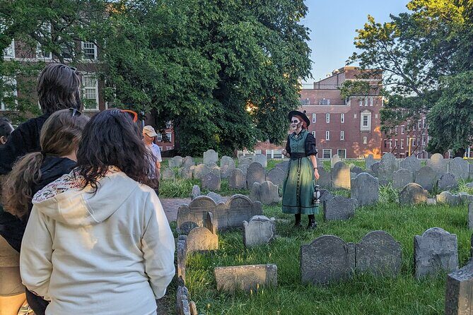 Ghosts and Gravestones Boston Nightwalk - Ghosts and Gravestones Boston Nightwalk: A Spooky Stroll into the Past