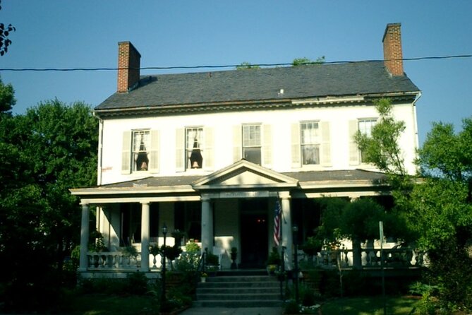 Ghosts of Fredericksburg, Virginia: A Self-Guided Walking Tour - Haunting History of Fredericksburg