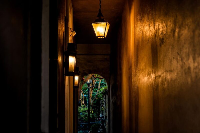 Ghosts of the French Quarter: A Haunting Stroll - Meeting Point