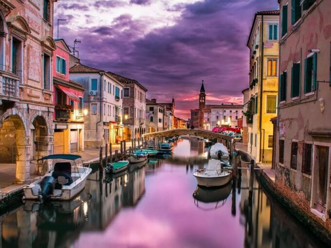 Ghosts of Venice: Castello, San Giovanni & Paolo, Cannaregio - Chilling Views of San Michele Cemetery