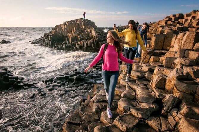Giants Causeway With Private Chauffeur Day Tour From Dublin - Exploring the Giants Causeway