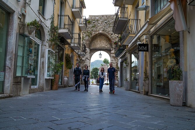 Giardini Naxos, Taormina and Castelmola Daily Tour From Catania - Booking and Cancellation