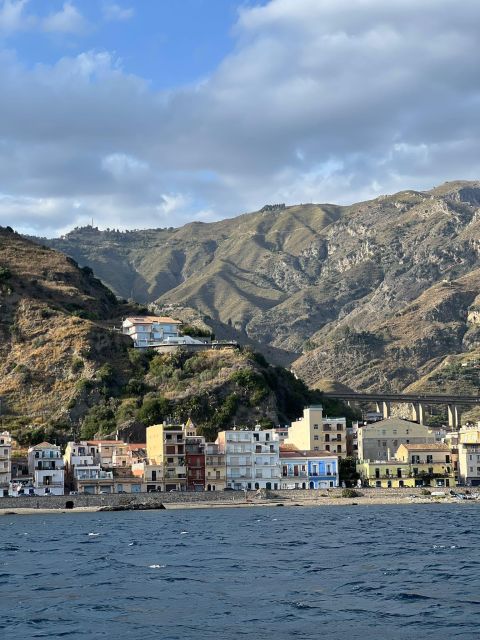 Giardini Naxos Taormina Boat Tour With Sicilian Charcuterie - Tour Highlights and Experience