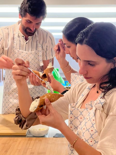 Giardini Naxos, Taormina: Cannoli & Tiramisu Food Class - Class Experience