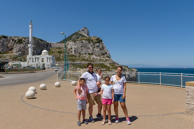 Gibraltar Inside Out Intermediate Tour 3.30hrs - Encountering the Barbary Macaques