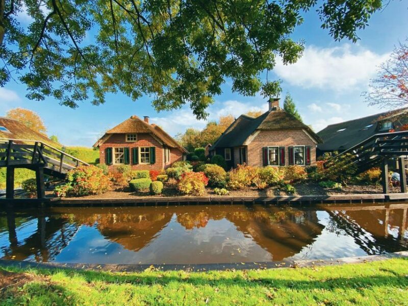 Giethoorn: 1 Hour Luxury Private Boat Tour With Local Guide - Frequently Asked Questions