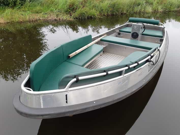Giethoorn: 2 Hours 6 Persons Boat Steeringwheel + Cushions - Key Points