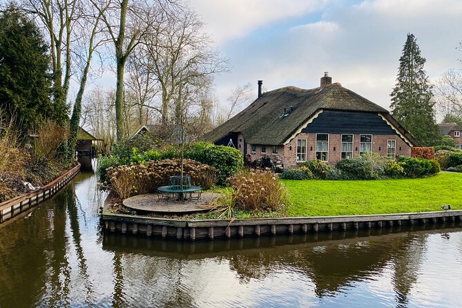Giethoorn, Afsluitdijk, Zaanse Schans Day Tour Mini VIP Bus Incl. Hotel Pick Up - Cancellation and Refund Policy