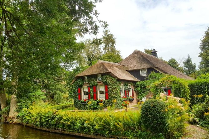 Giethoorn and Zaanse Schans Windmills Day Trip From Amsterdam - Destinations and Highlights