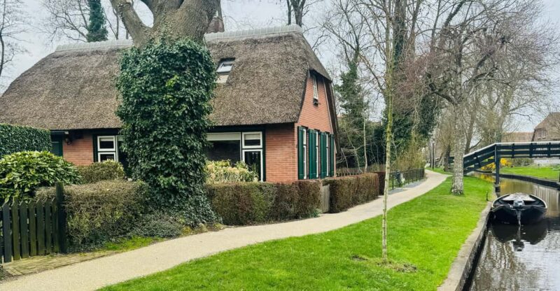 Giethoorn: Exclusive Private Tour of the Dutch Venice - Transportation and Scenic Journey