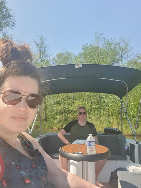 Giethoorn: Private Boat Tour With Free Drinks - Key Points