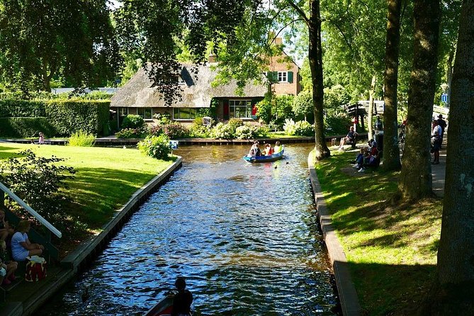 Giethoorn Private Tour From Amsterdam With Dutch Dike Sightseeing - Tour Overview