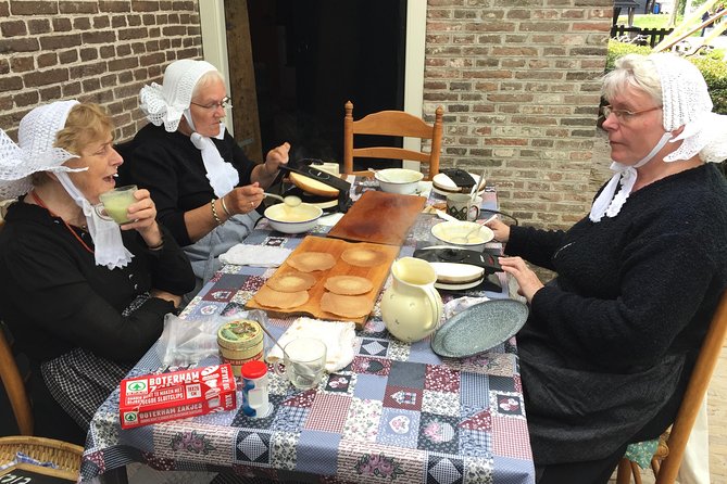 Giethoorn Private Tour From Amsterdam With Guide and Custom Options - Tour Overview