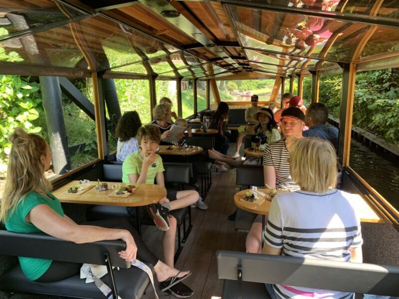 Giethoorn: Sightseeing Boat Tour - Experiential Highlights