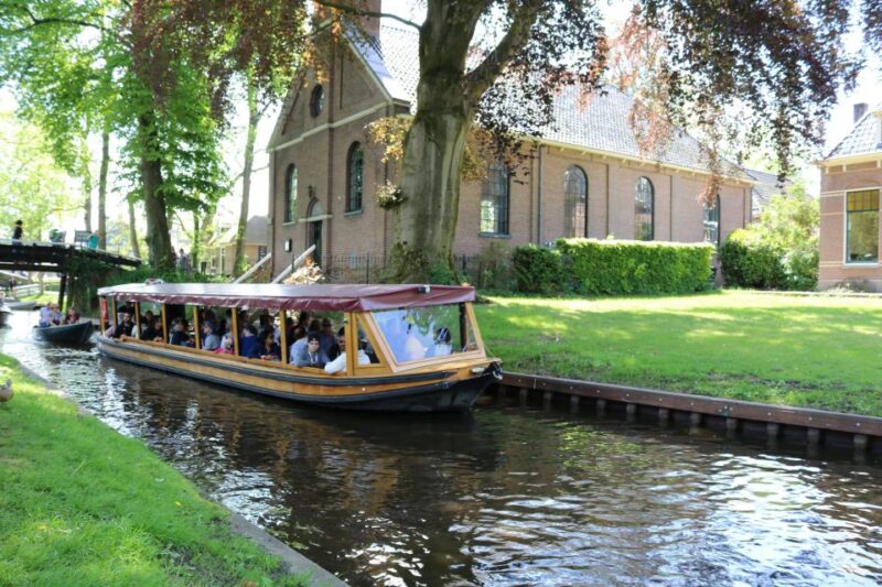 Giethoorn: Village & National Park Canal Cruise With Coffee - Pricing and Cancellation