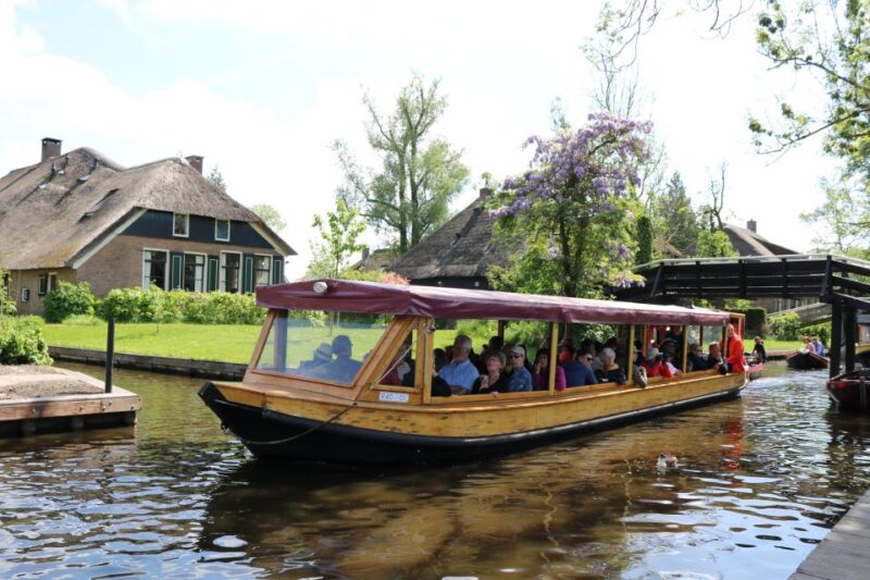 Giethoorn: Village & National Park Canal Cruise With Coffee - Meeting Point and Details