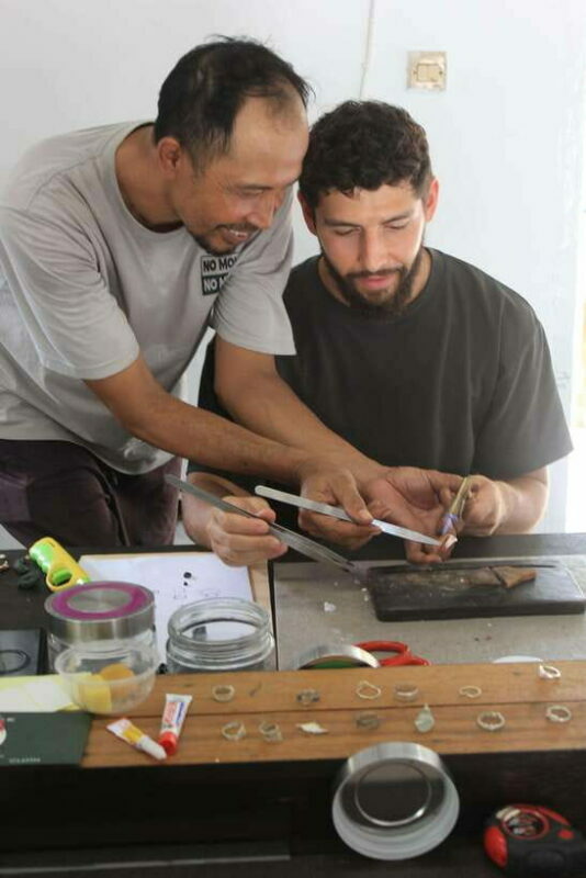 Gili Air: kaktus silver jewellery making class - The Sum Up