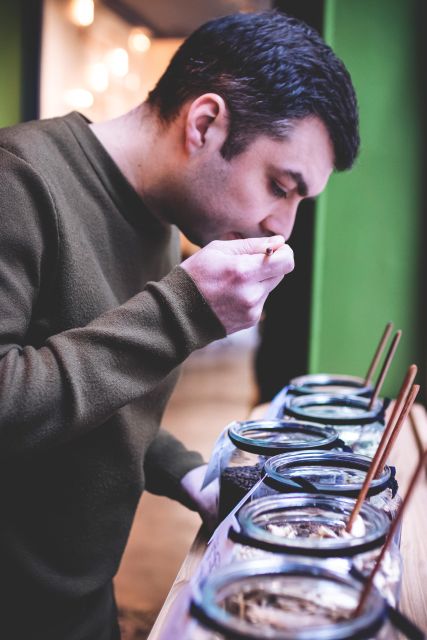 Gin Distillation Workshop in English - Crafting Your Personalized Gin