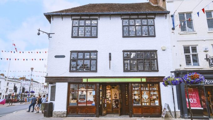 Gin Tasting for Two at Judith's, Shakespeare Distillery - Suitable Age Range