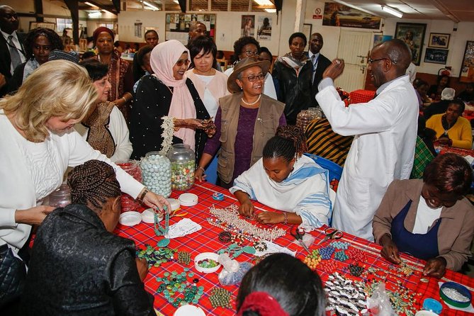 Giraffe Centre, Elephant Orphanage, National Museum & Beads Center - Tour Inclusions and Booking