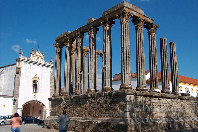 Giraldo Square and City Center Walking Tour of Évora - Giraldo Square