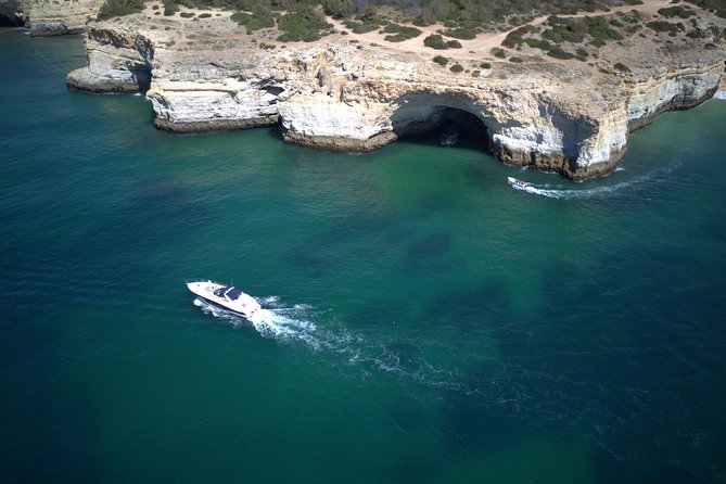 Girls Hen Algarve Yacht Charter - Yacht Features and Facilities