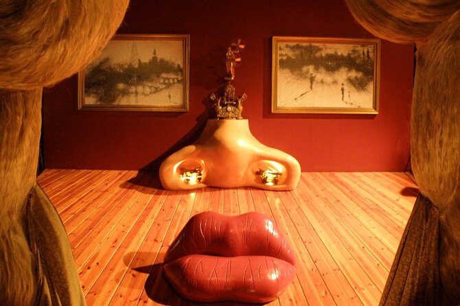Girona & Dali Museum Small Group Tour With Pick-Up From Barcelona - Logistics