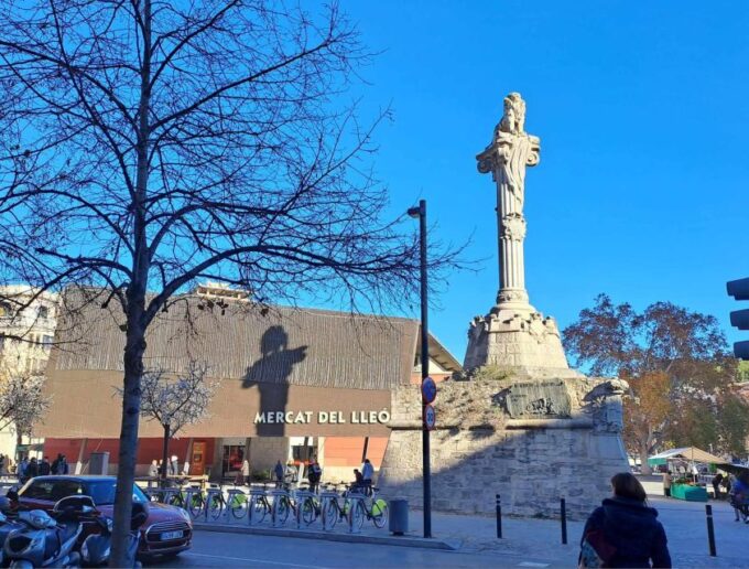 Girona: Discover the City - Audio Walking Guide App-Based - Customer Feedback and Suitability