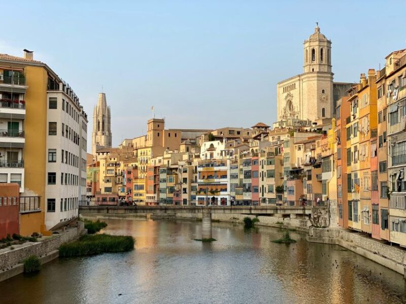 Girona: Essential Audio Tour at Your Own Pace - Experience and Itinerary